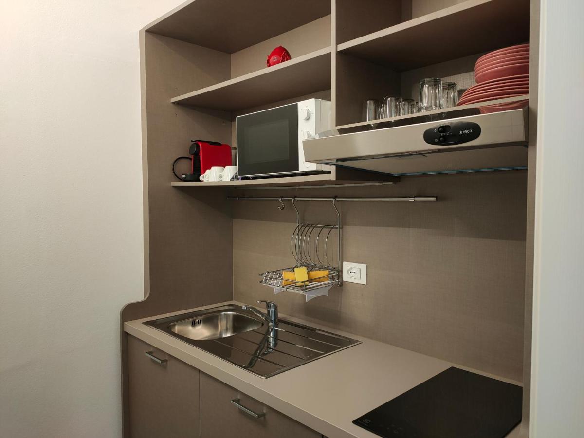 Iris Ar Holiday-Home เปสเคียรา เดล การ์ดา ภายนอก รูปภาพ